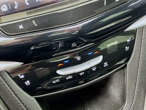 Used 2024 Cadillac XT6 Sport w/ LPO, Onyx Lite Package AWD/4WD image 16