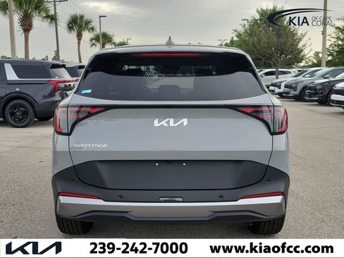 New 2026 Kia Sportage EX FWD image 5