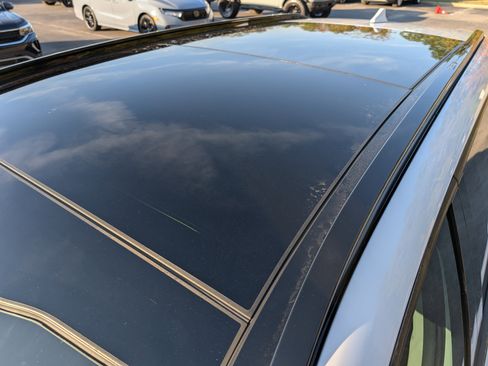 Used 2022 Kia Sorento SX image 14