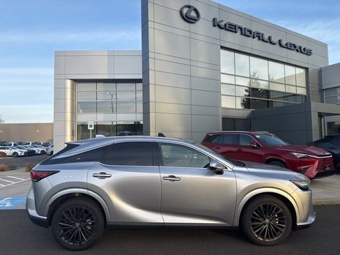 Used 2024 Lexus RX 350 Premium image 2