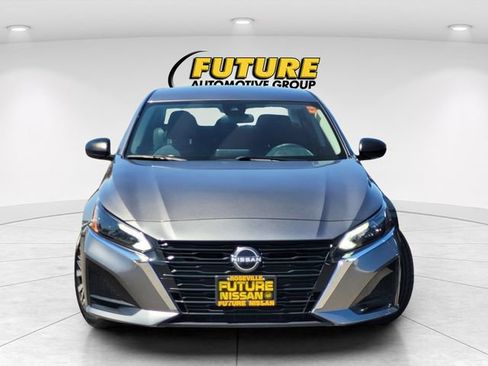 Certified 2025 Nissan Altima 2.5 SV FWD image 2