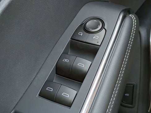 New 2025 GMC Acadia Elevation image 25