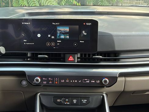 Used 2026 Kia Carnival FWD image 20