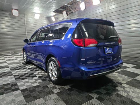 Used 2020 Chrysler Pacifica Limited image 7