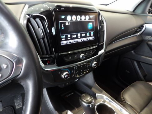 Used 2018 Chevrolet Traverse Premier AWD/4WD image 13