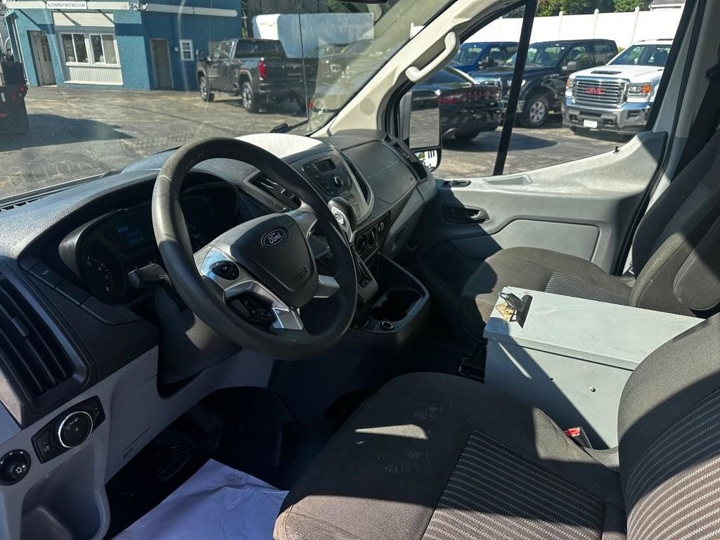 Used 2017 Ford Transit 250 130 Low Roof w/ Exterior Upgrade Package RWD image 12