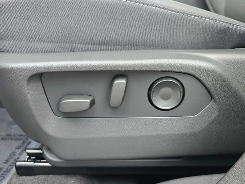 New 2026 Buick Envision Preferred AWD/4WD image 17