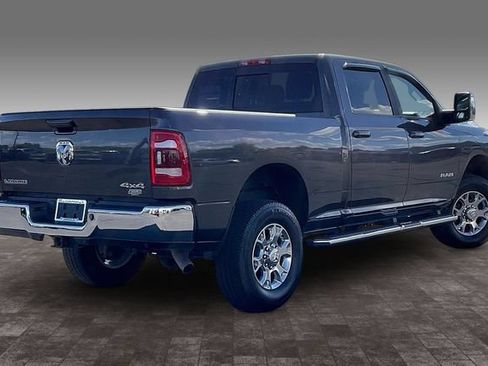Used 2023 RAM 2500 Laramie AWD/4WD image 2