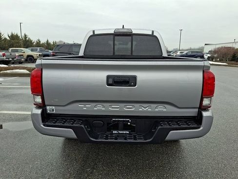 Used 2018 Toyota Tacoma SR w/ SR Convenience Package image 5