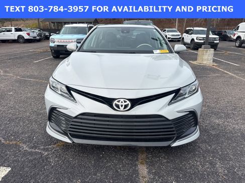Used 2022 Toyota Camry LE image 2