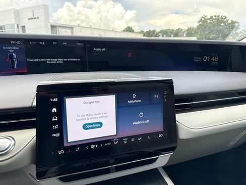 New 2026 Lincoln Nautilus Premier AWD/4WD image 23