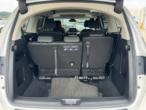 Certified 2026 Honda Odyssey EX-L image 13