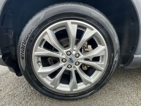 Used 2021 Ford Explorer Limited w/ Equipment Group 301A image 12