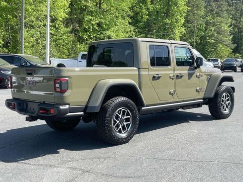 New 2026 Jeep Gladiator Rubicon w/ Steel Power Dome Hood Package AWD/4WD image 8