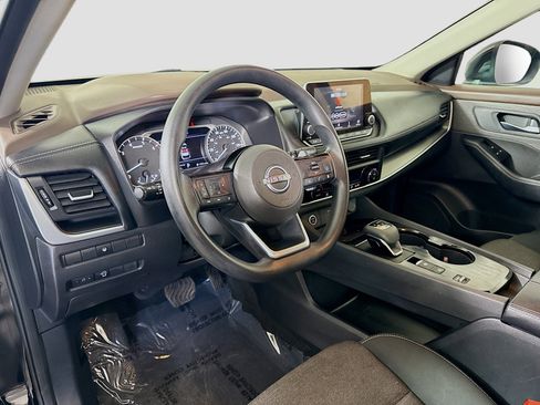 Used 2023 Nissan Rogue SV image 23