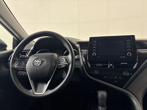 Used 2023 Toyota Camry LE image 21