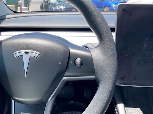 Used 2023 Tesla Model 3 Standard Range RWD image 15