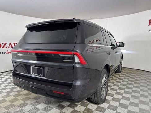 New 2025 Lincoln Navigator Reserve image 7