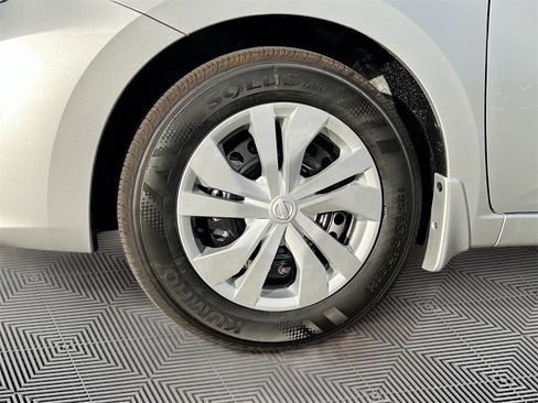 New 2025 Nissan Versa S image 28