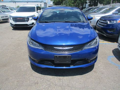 Used 2015 Chrysler 200 S w/ Sun/Sound Group AWD/4WD image 2