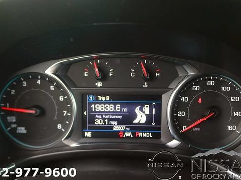 Used 2022 Chevrolet Equinox LT FWD image 18