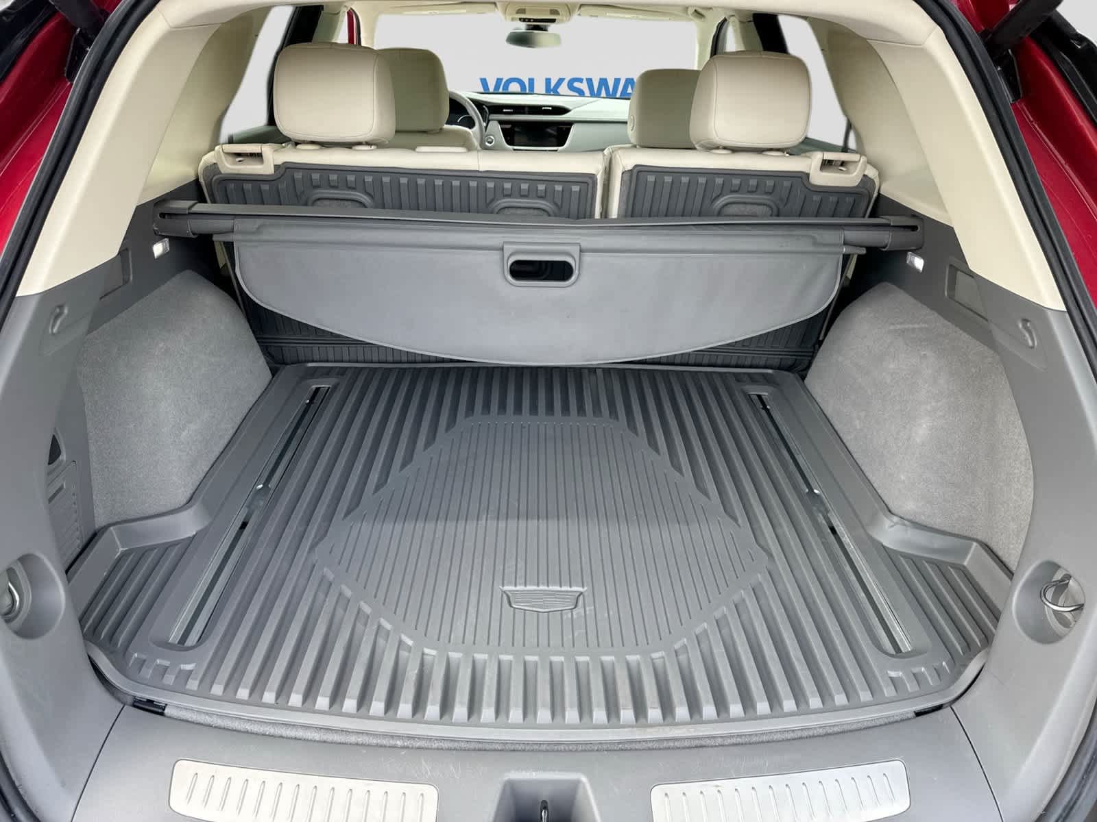 Used 2025 Cadillac XT5 Premium Luxury w/ LPO, Floor Liner Package AWD/4WD image 40