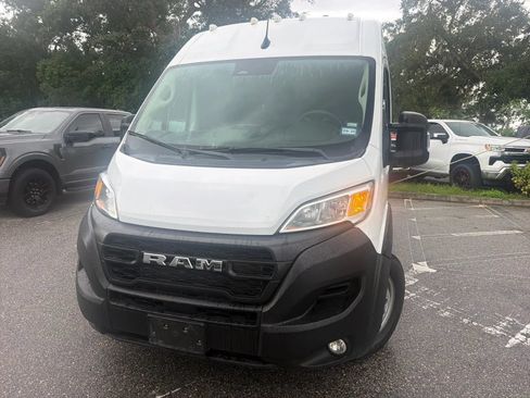 Used 2025 RAM ProMaster 2500 w/ Convenience Group FWD image 3