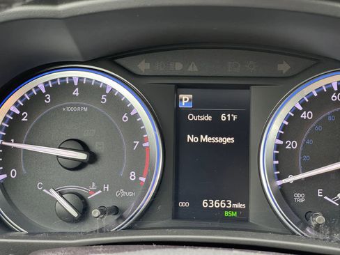 Used 2018 Toyota Highlander Limited image 26