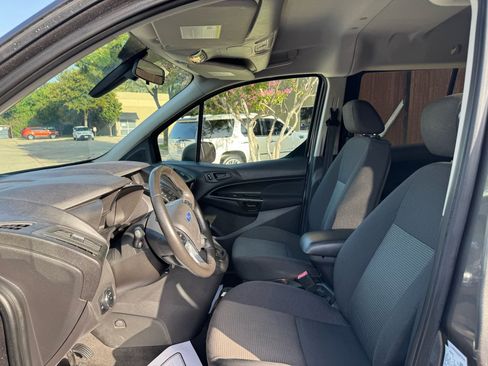 Used 2018 Ford Transit Connect XL FWD image 5