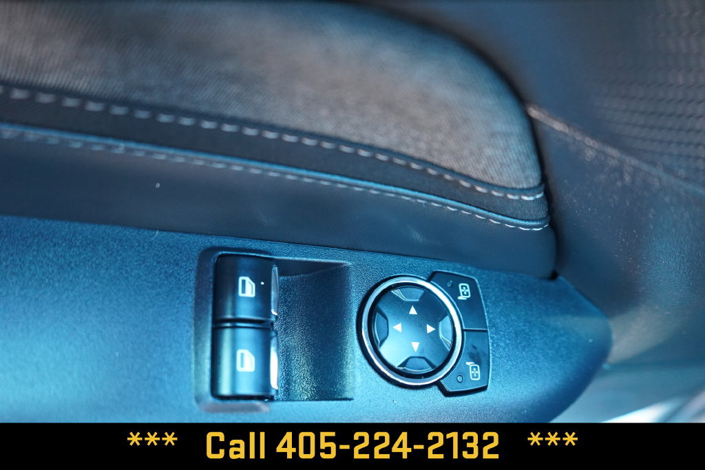 Used 2025 Ford Mustang Coupe RWD image 23