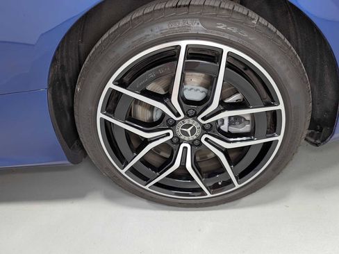 Used 2023 Mercedes-Benz E 450 Coupe image 3