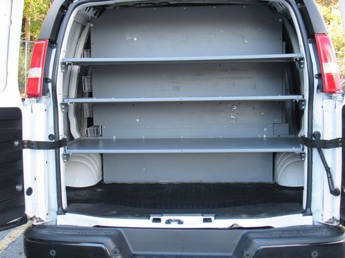 Used 2019 Chevrolet Express 2500 RWD image 7
