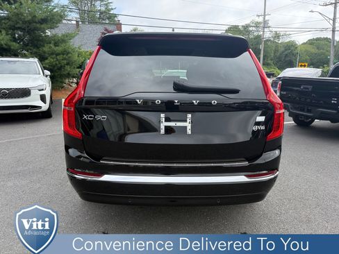 Certified 2023 Volvo XC90 T8 Plus w/ Protection Package Premier image 7