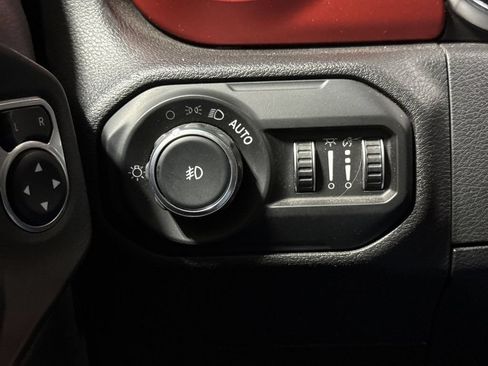 Used 2021 Jeep Wrangler Unlimited Rubicon AWD/4WD image 19