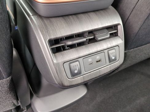 New 2024 Nissan Ariya AWD image 29