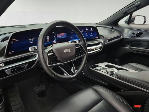 Used 2024 Cadillac Lyriq Tech AWD/4WD image 10