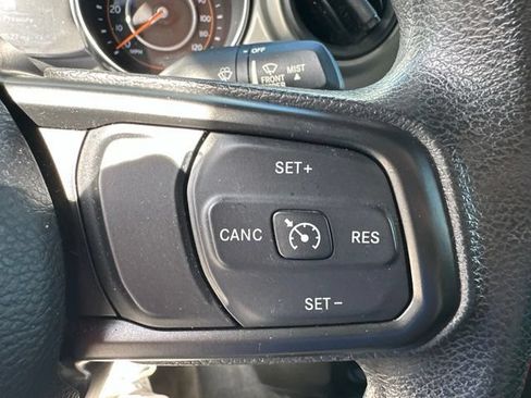 Used 2021 Jeep Gladiator Sport AWD/4WD image 17