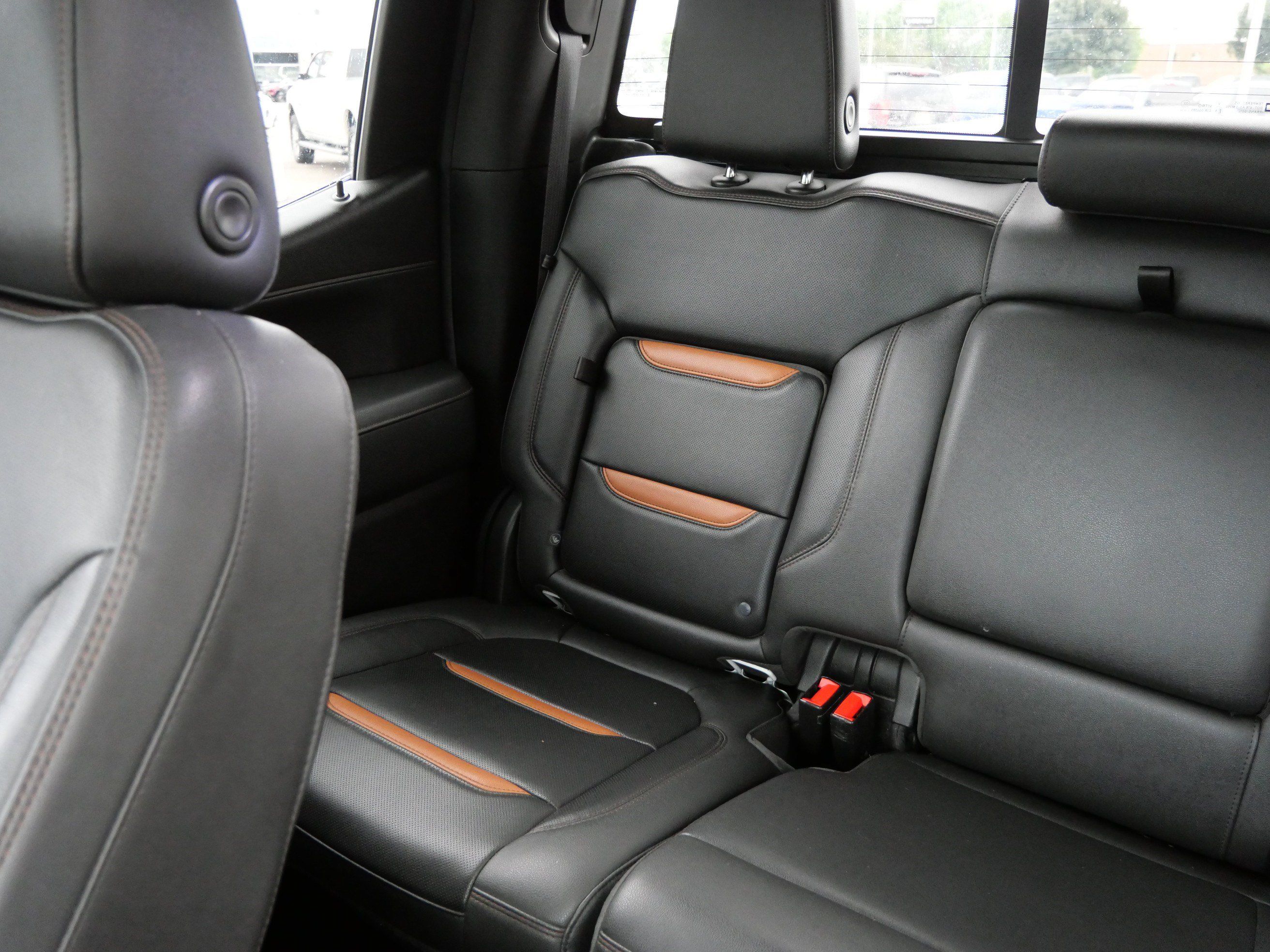 Certified 2021 GMC Sierra 1500 AT4 w/ AT4 Premium Package AWD/4WD image 12