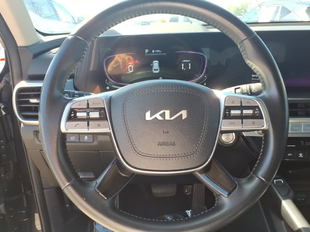 Used 2025 Kia Telluride S AWD/4WD image 10