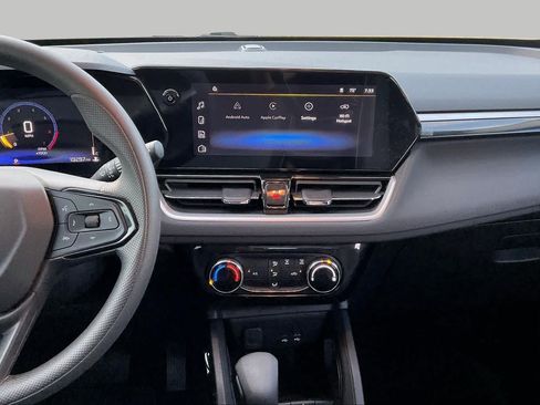 Used 2025 Chevrolet TrailBlazer LT FWD image 7