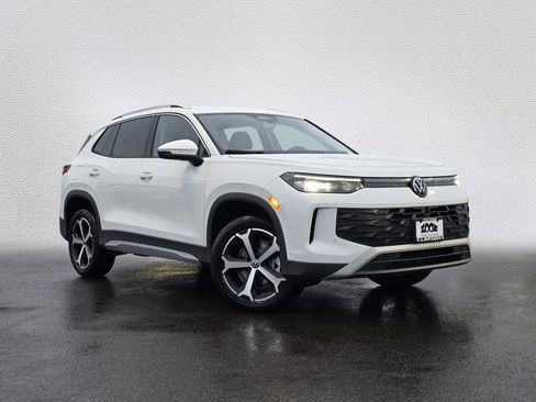 New 2026 Volkswagen Tiguan SE AWD/4WD image 1