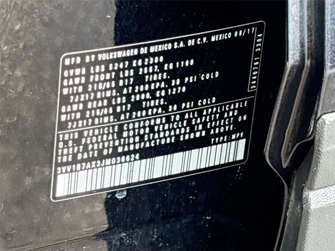 Used 2018 Volkswagen Tiguan S w/ Front Fog Lights Package image 33