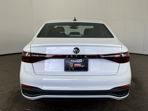 Used 2025 Volkswagen Jetta Sport FWD image 6