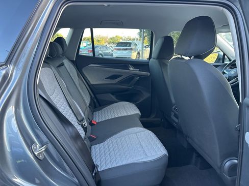 Used 2025 Volkswagen Tiguan S image 43