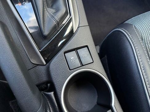 Used 2015 Toyota Corolla S image 23