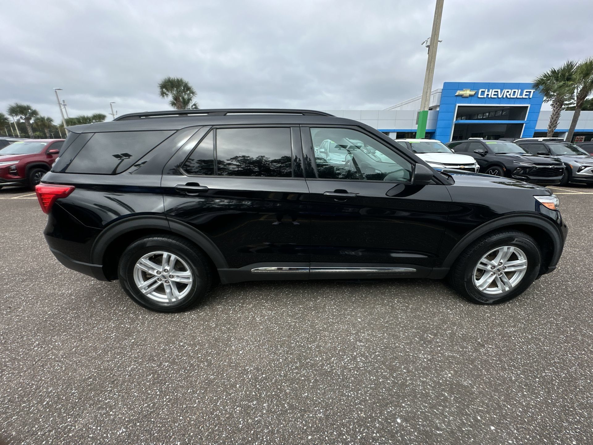 Used 2021 Ford Explorer XLT RWD image 17