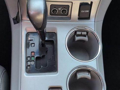 Used 2013 Toyota Highlander SE AWD/4WD image 25