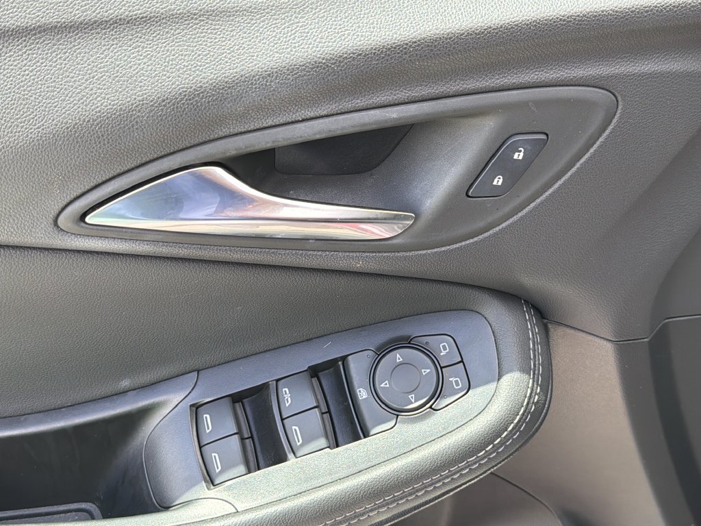 Certified 2023 Buick Encore GX Preferred w/ Cold Weather Comfort Package FWD image 20