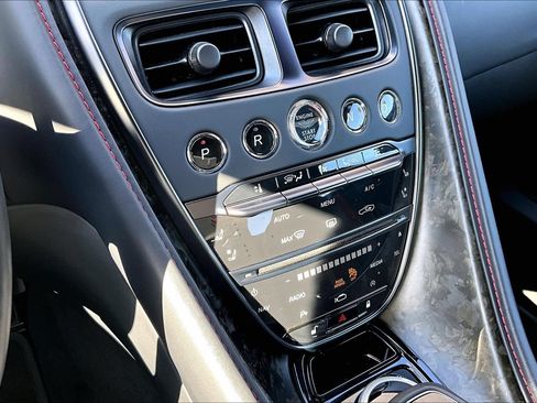 Used 2023 Aston Martin DB11 Coupe RWD image 30