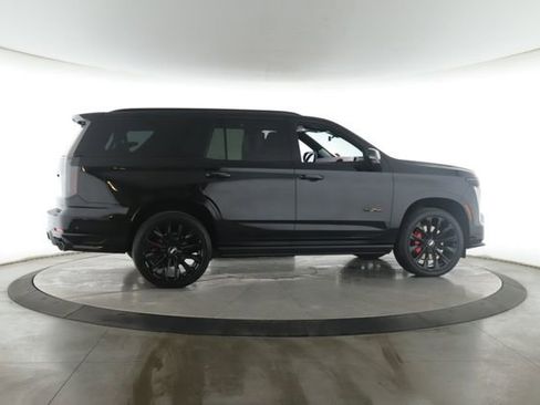 Used 2026 Cadillac Escalade V w/ LPO, ONYX Package AWD/4WD image 6